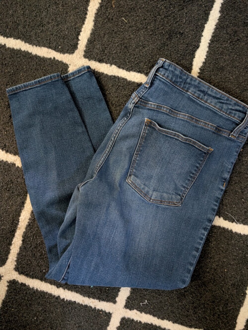 Universal Thread Women's Skinny Jeans in Blue